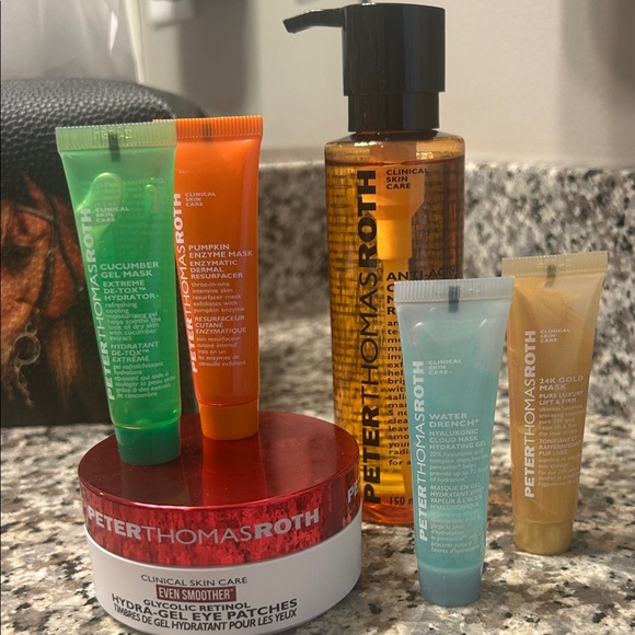 Peter Thomas Roth Skincare Collection - Picture 1 of 6